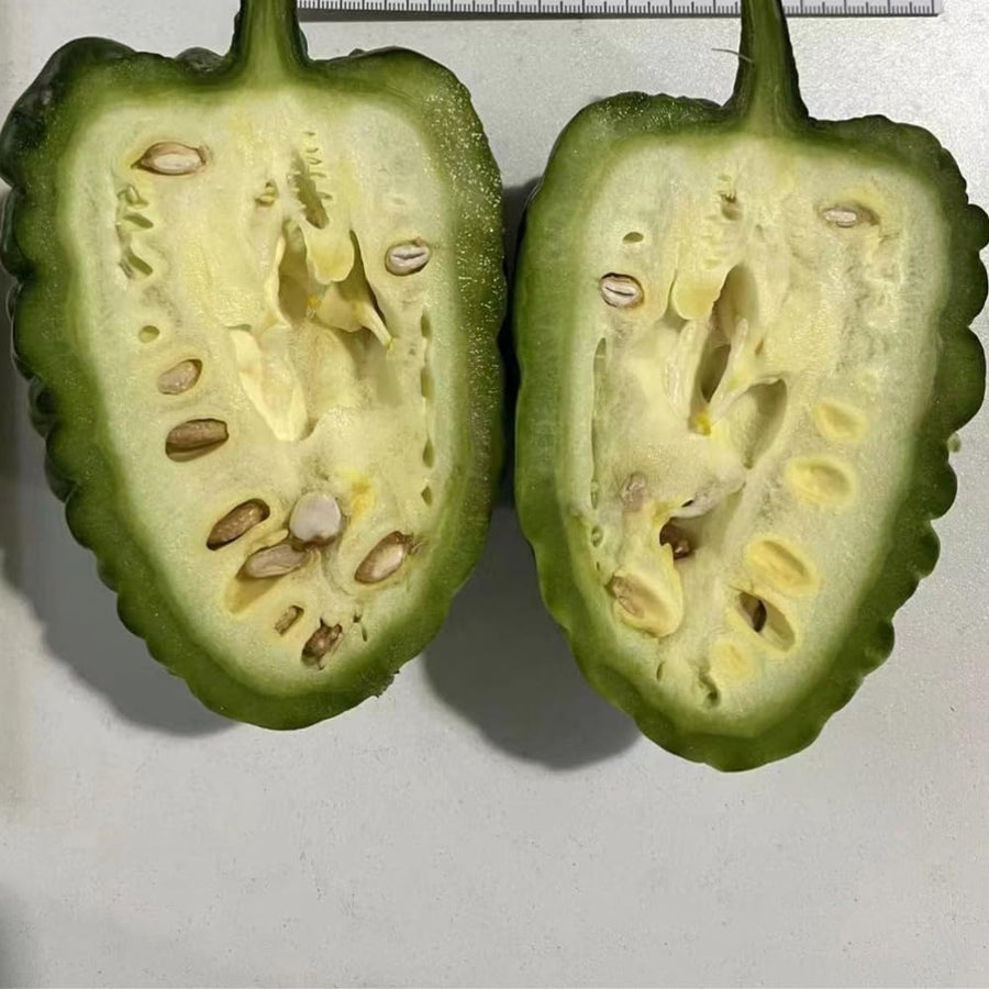 20 Bitter Melon Vegetable Seeds, Bitter Gourd Seeds for Outdoor Planting (Heart)